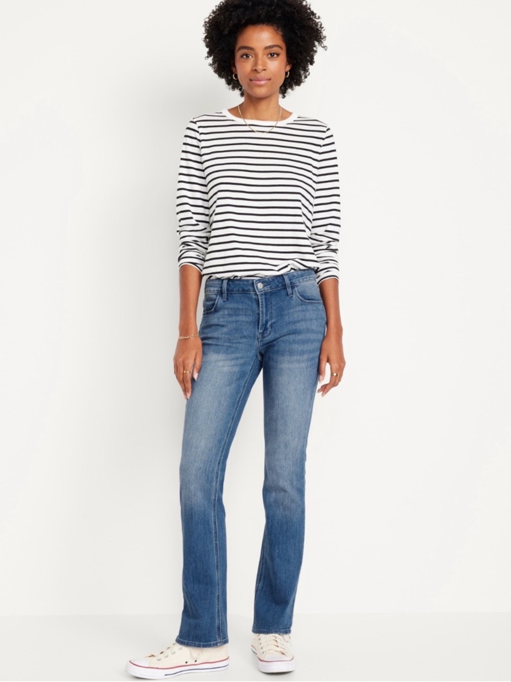 👖Old Navy WOW mid-rise bootcut jeans. Size 8 short.